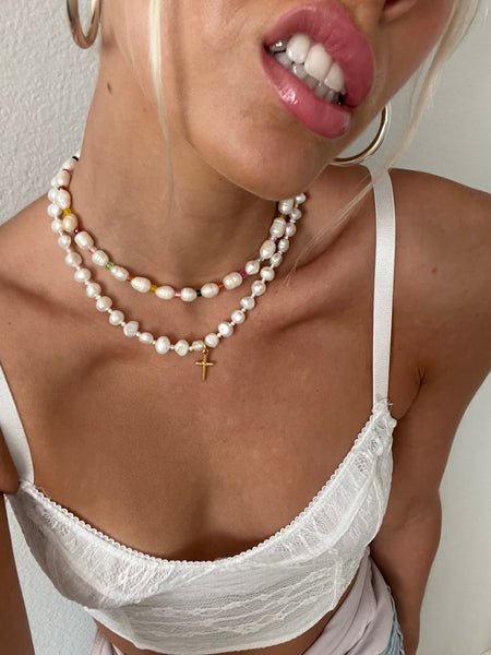 tropical kisses necklace