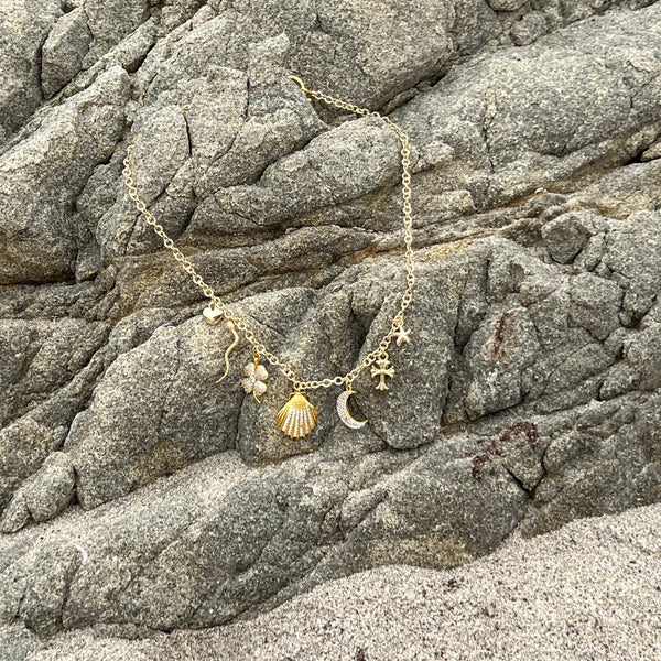 gold sands charm necklace